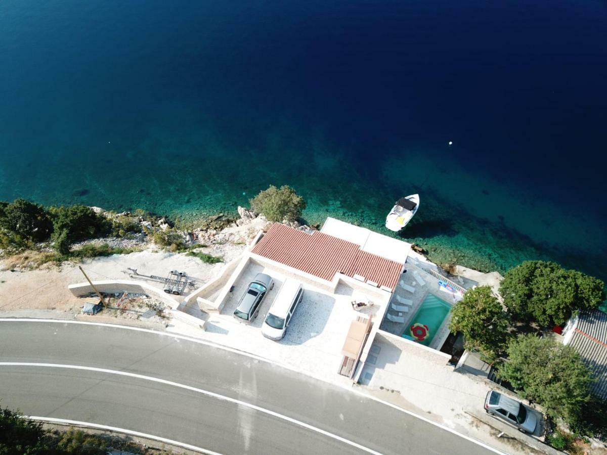 Villa Beline Direct Aan Zee, Verwarmd Zwembad En Sauna Трибань-Крушица Екстер'єр фото